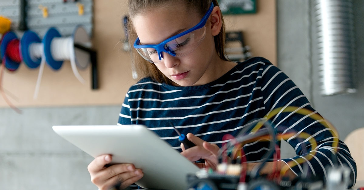 Top 6 Online STEM Activities to Have in K12 Curriculum